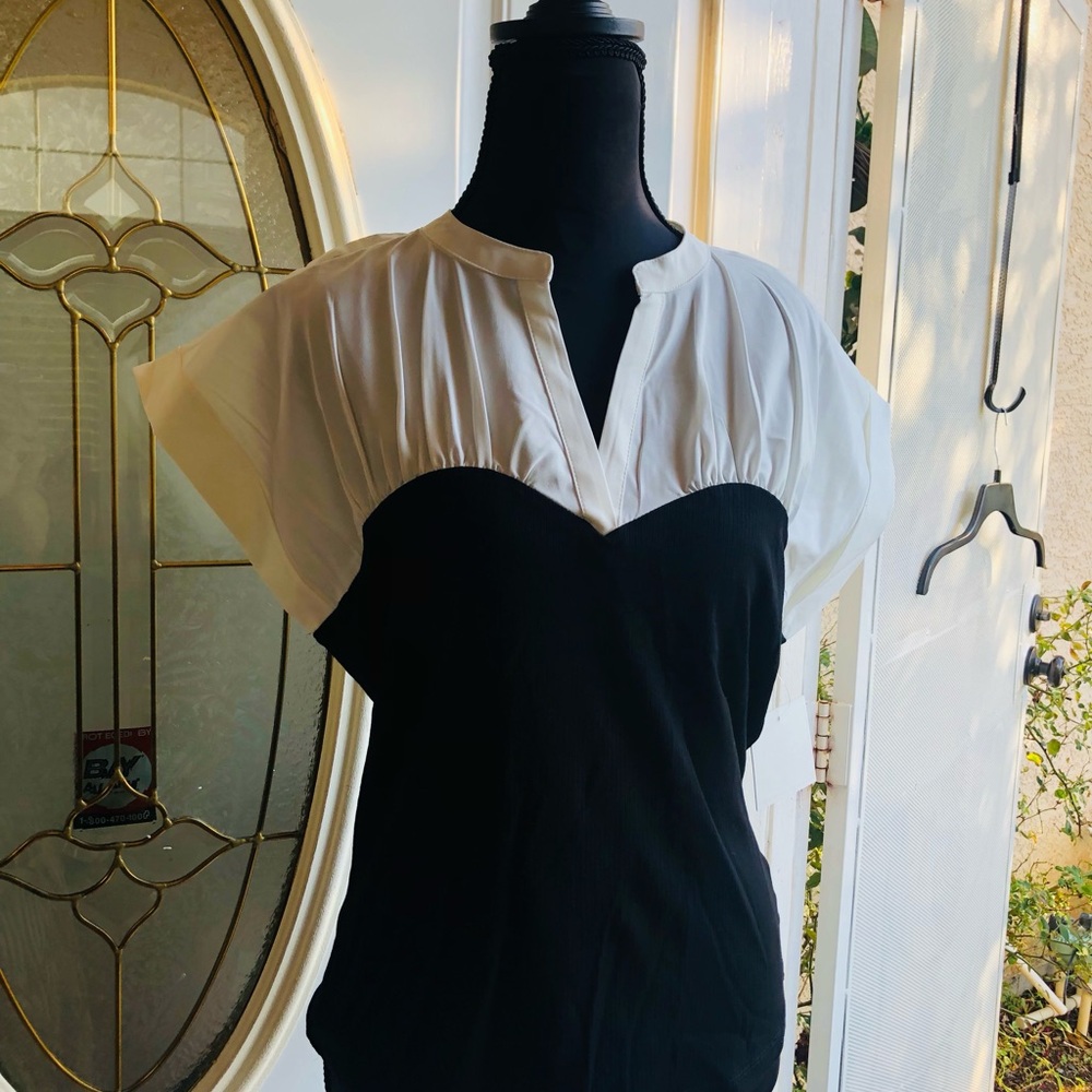 Harlow - Brand New W/Tags! Black and White Sweetheart Yoke Blouse